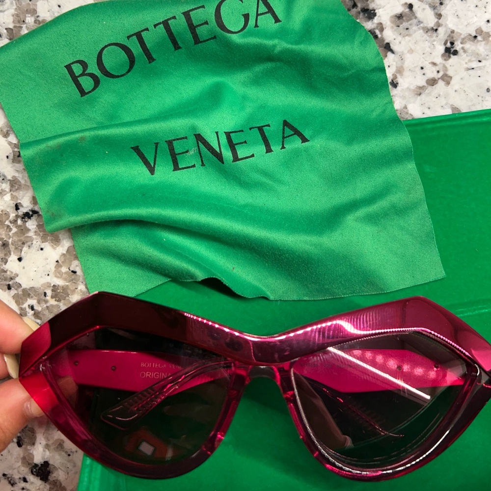 Bottega Veneta Pink Eyewear with Green Case